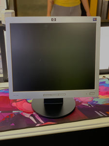 HP L1706 GRADE A 1280 x 1024 (17") LCD Monitor Renewed